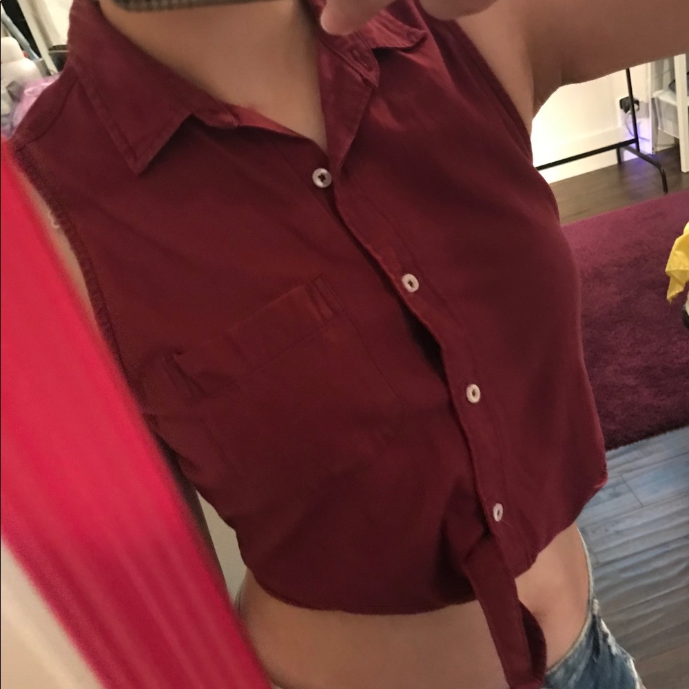 Woman Topping hollister
